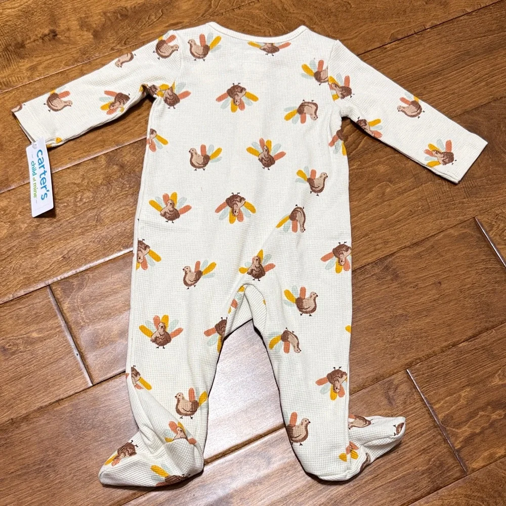 NWT Size 0-3M Carter's Cream Onesie with Turkey Pattern
